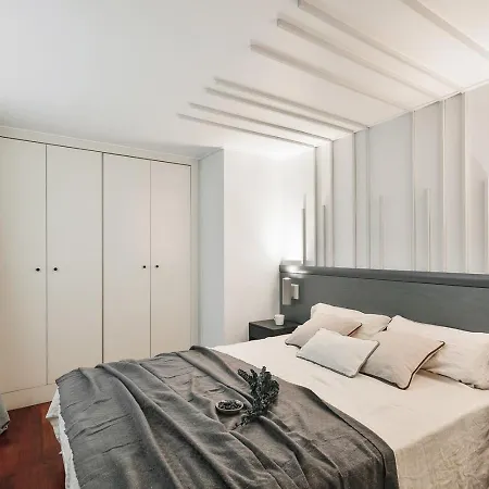 Agerola - 2 Bedrooms In Eixample Dreta Barcelona