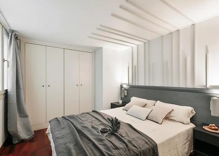 Agerola - 2 Bedrooms In Eixample Dreta ברצלונה