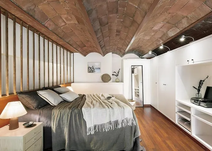 דירה Agerola - 2 Bedrooms In Eixample Dreta ברצלונה