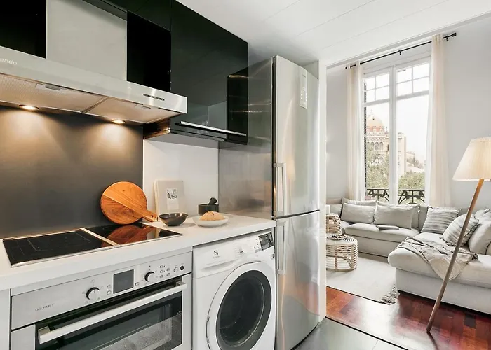 Agerola - 2 Bedrooms In Eixample Dreta דירה *